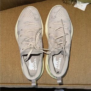 Sorel Women's Light Gray Sneakers